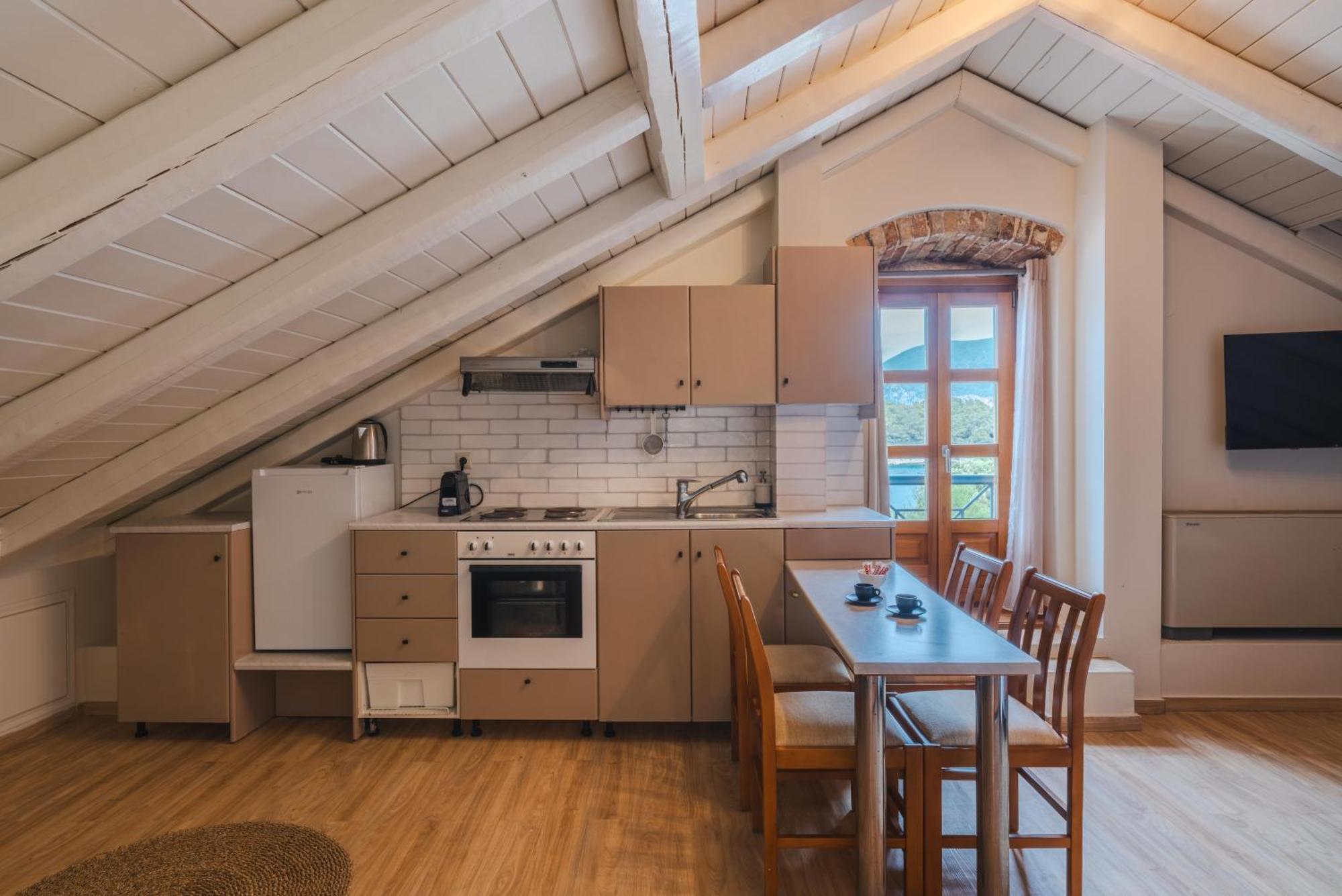 Authentic In Fiscardo Apartment