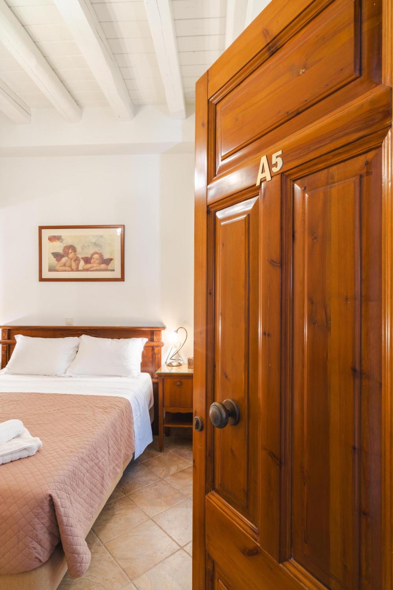 Authentic In Fiscardo Apartment