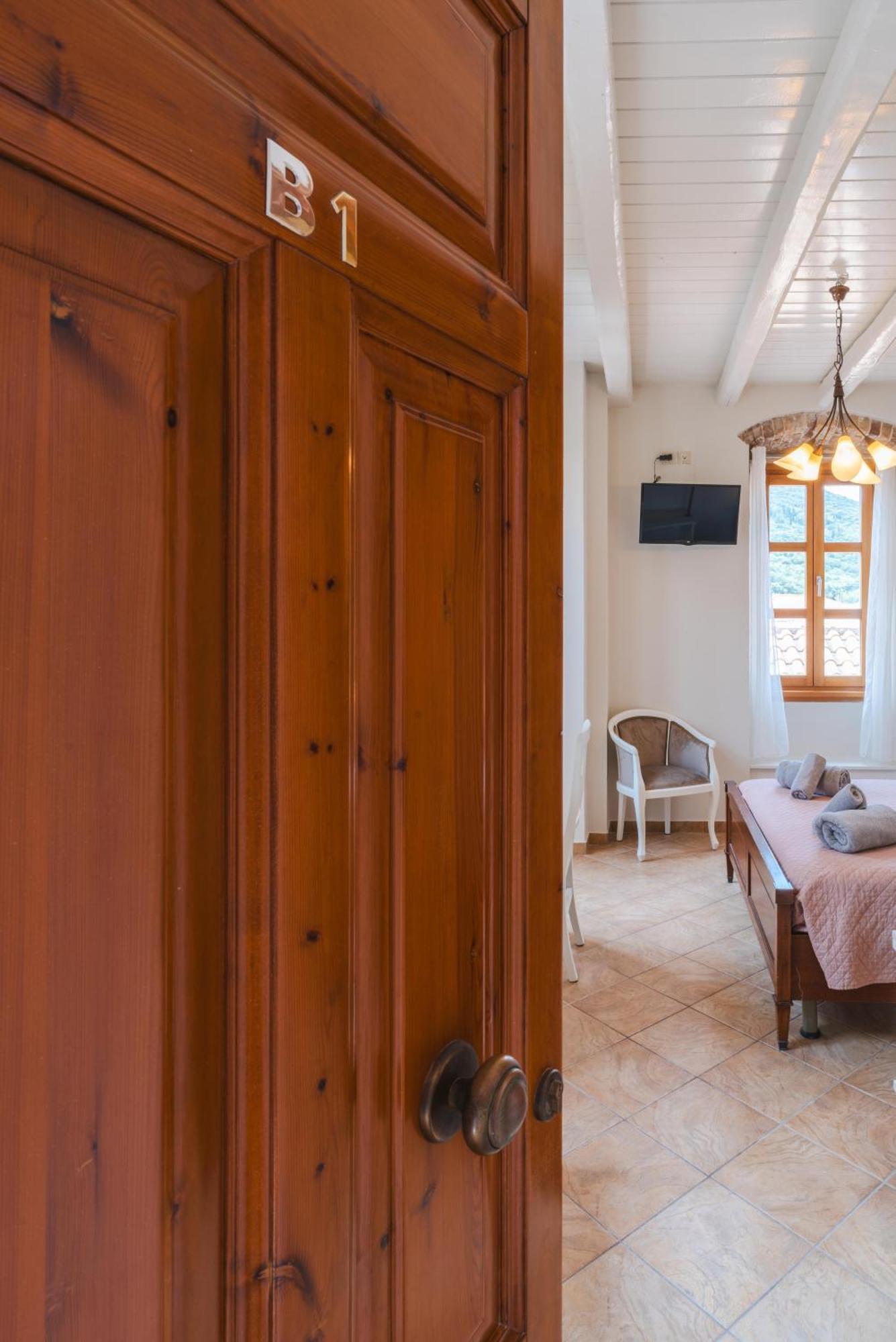 Authentic In Fiscardo Apartment